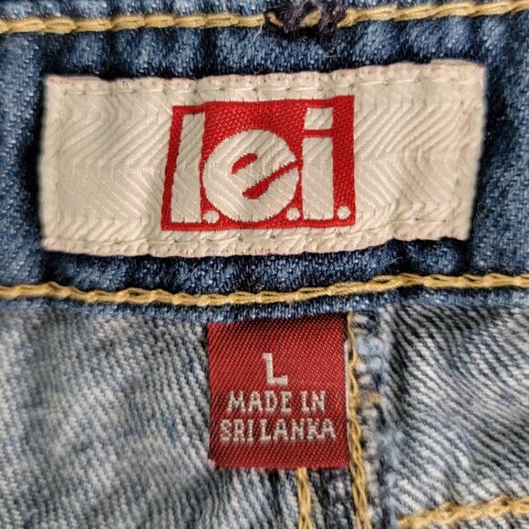 L.E.I. Rolled Cuff Denim Short Overalls - Picture 12 of 14